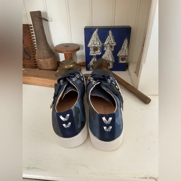 Jack Rogers - Picture 3 of 5